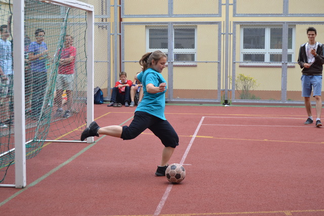 Dívčí turnaj ve fotbale